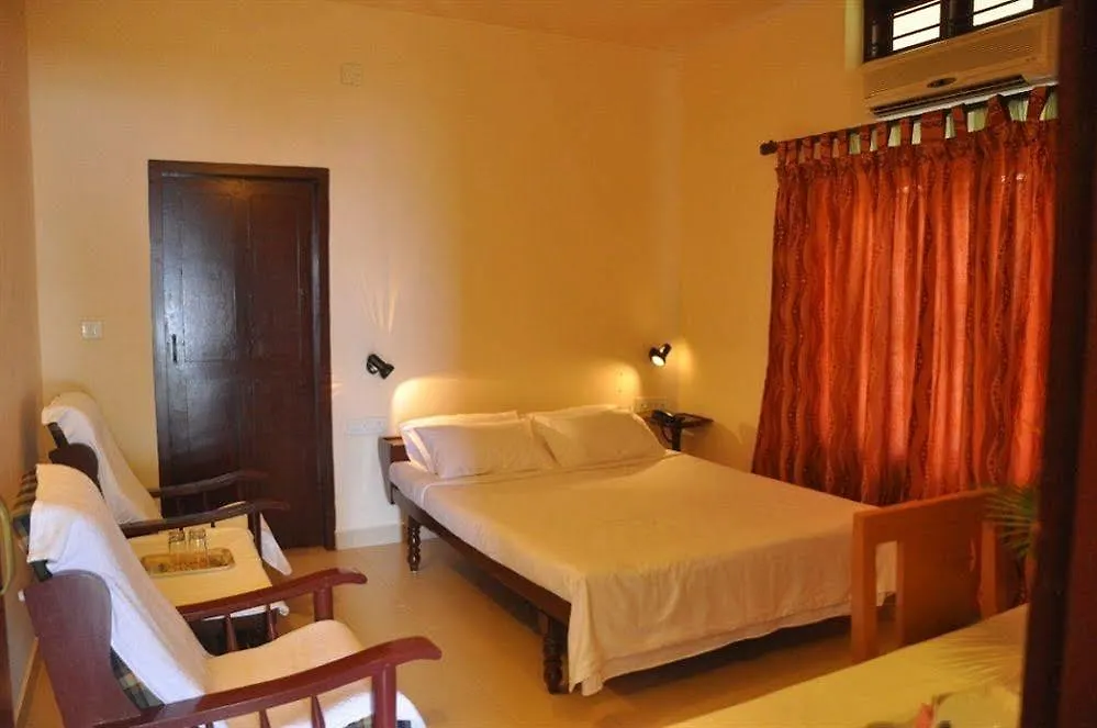 Illikkalam Lakeside Cottages Kumarakom 3*,  Índia