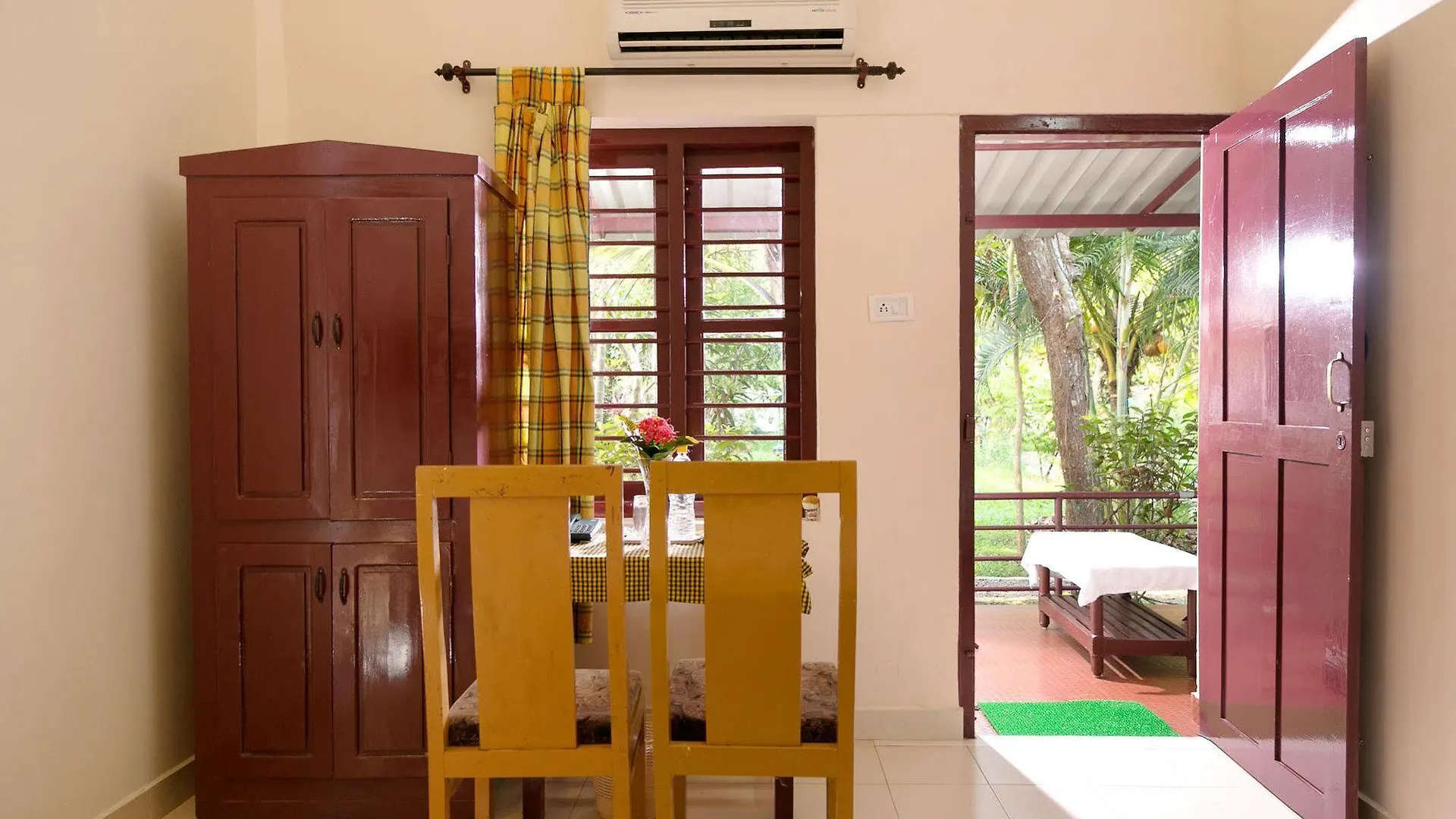 Illikkalam Lakeside Cottages Kumarakom